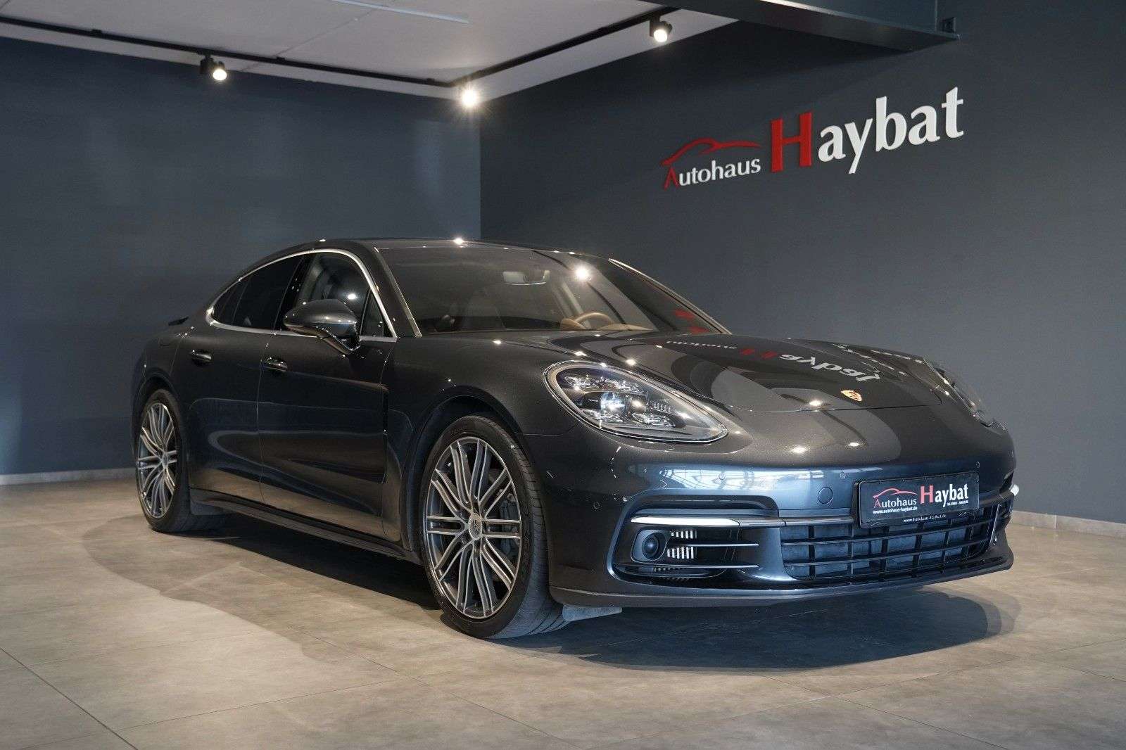 Second hand Porsche Panamera 