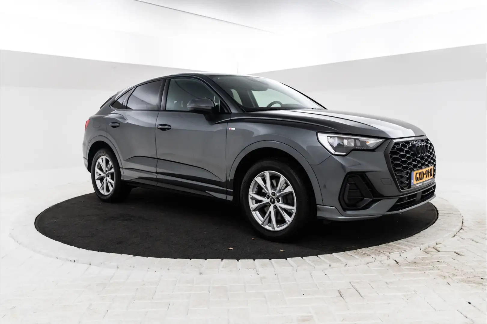 Audi Q3 Sportback 45 TFSI e S Line Volleder, Navigatie, Pa Gris - 2