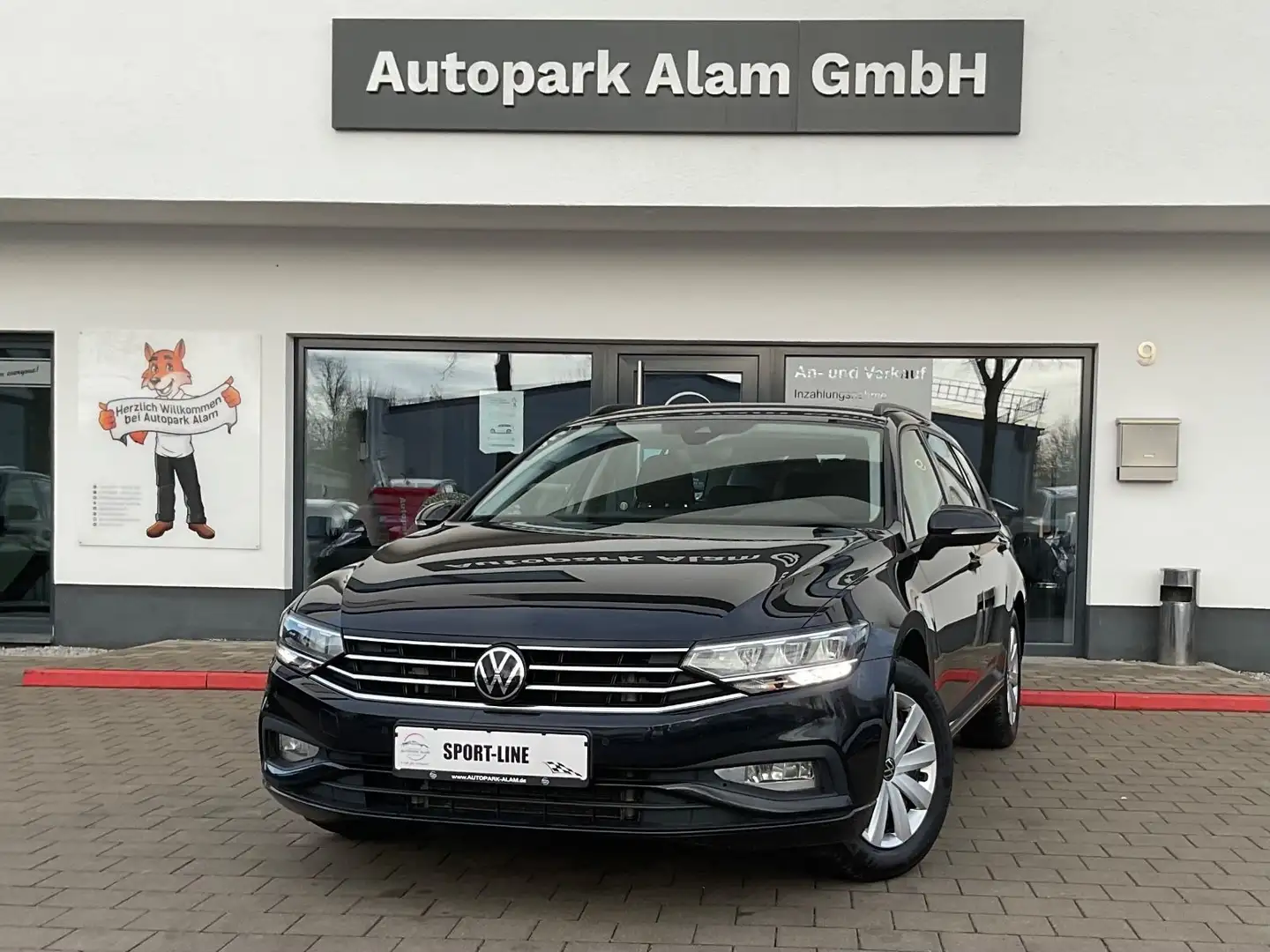 Volkswagen Passat Variant 2,0 TDI DSG ACC AHK Klima Lane Schwarz - 1