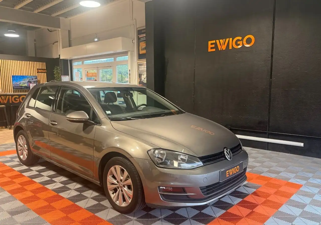 Volkswagen Golf Standard Model