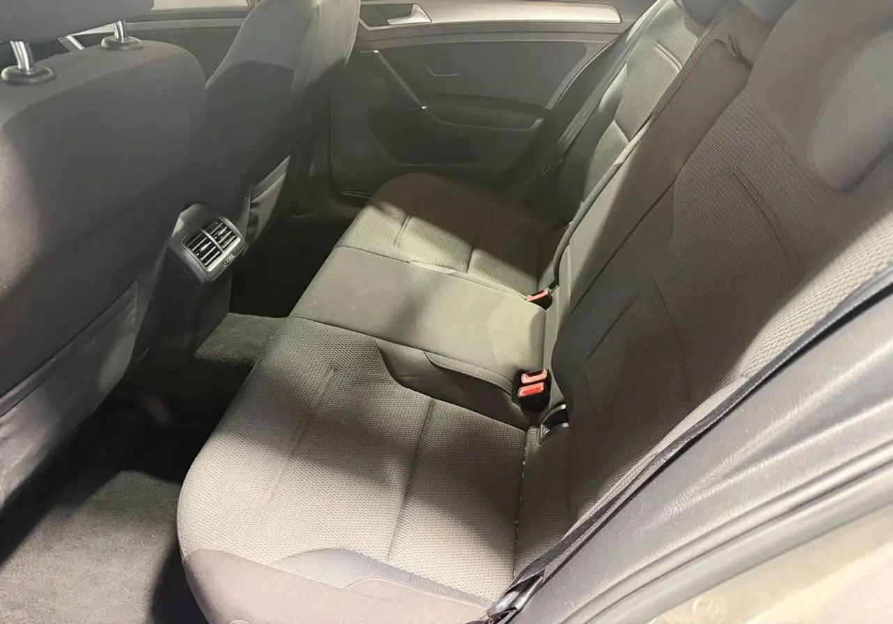 Volkswagen Golf Standard Model — photo 7