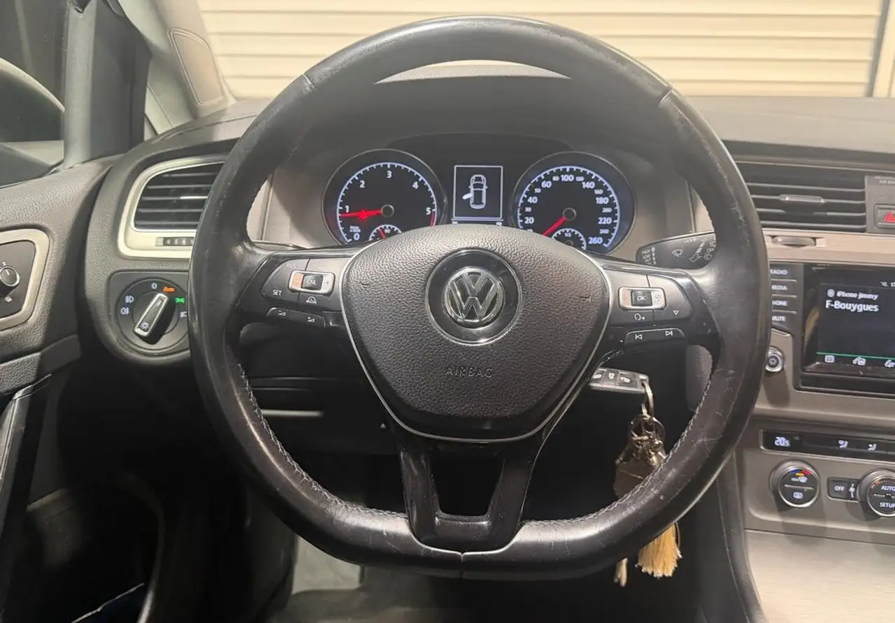 Volkswagen Golf Standard Model — photo 4