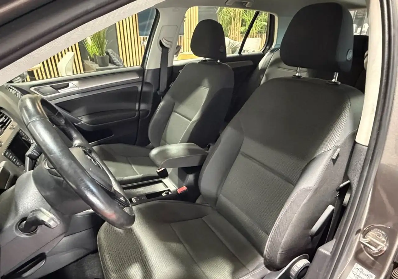 Volkswagen Golf Standard Model — photo 5
