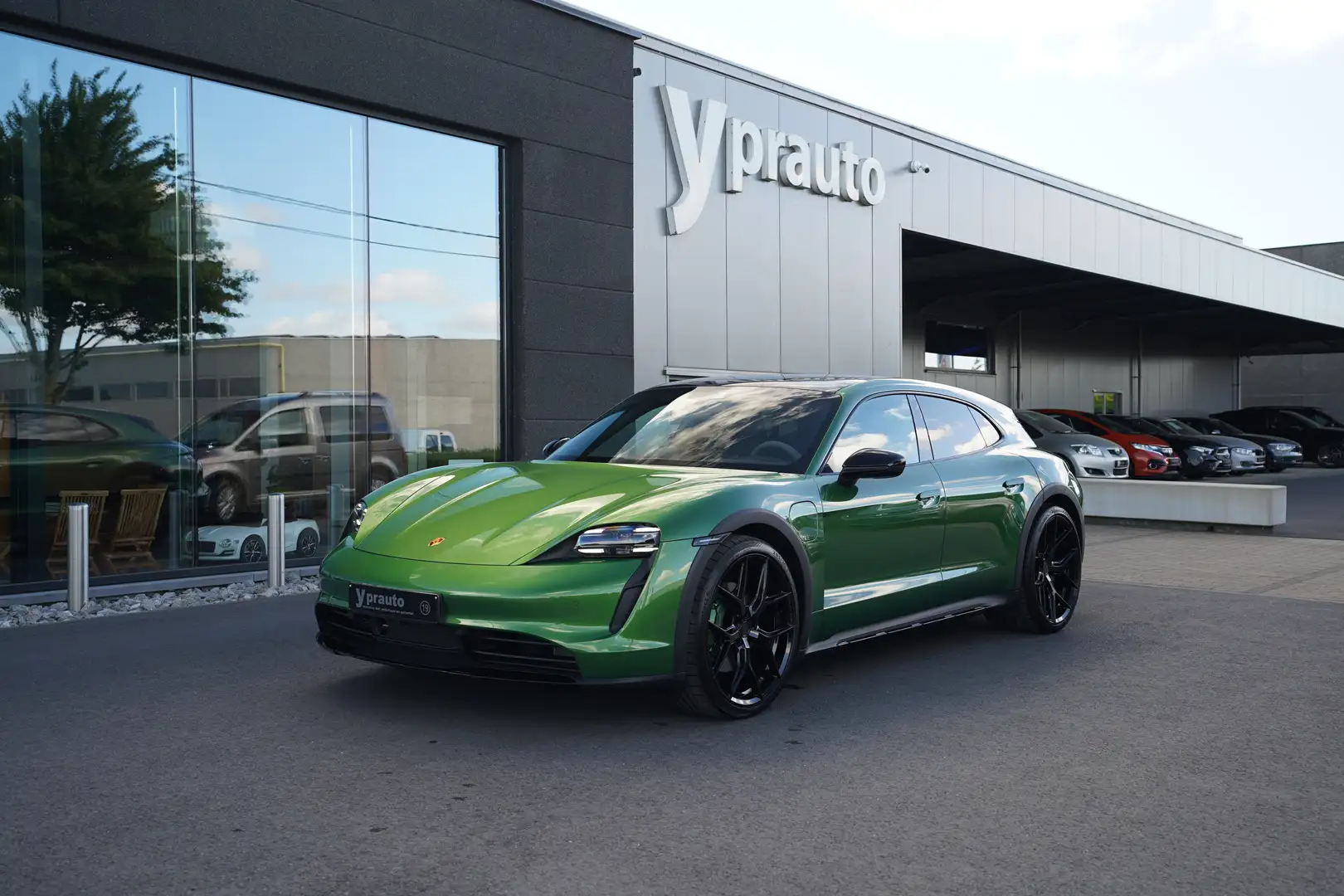Porsche Taycan Cross Turismo 93.4kWh Porsche Approved tot 02/2028 Verde - 1