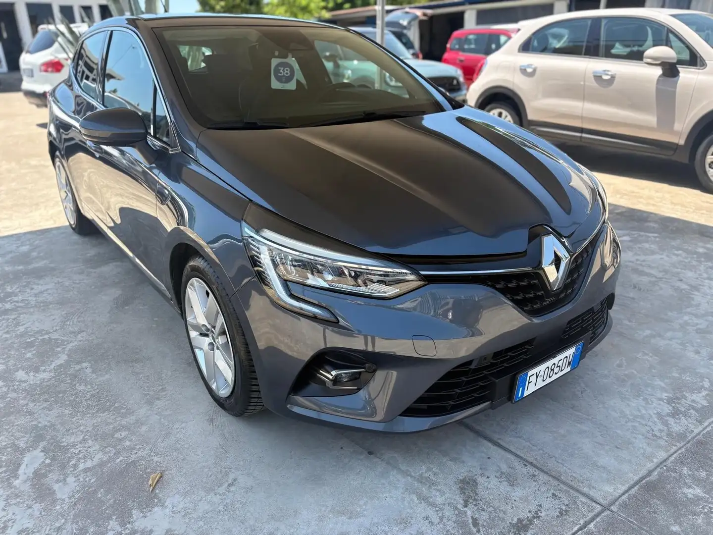 Renault Clio TCe 100 CV 5 porte Edition One Grijs - 2