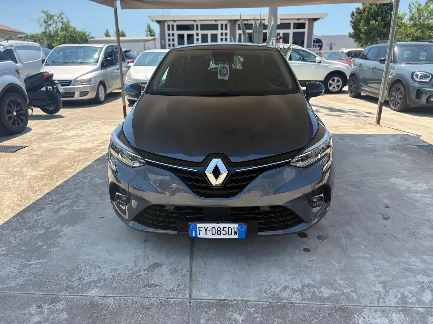 Renault Clio TCe 100 CV 5 porte Edition One Grijs - 1