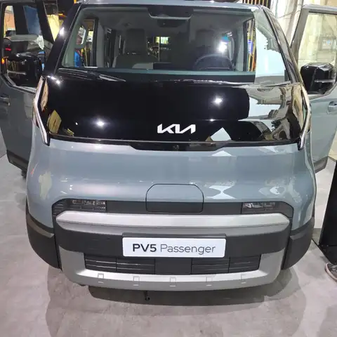 Kia PV5 Passenger Elite 71,2 KWh Nl. 22%* Bestellang