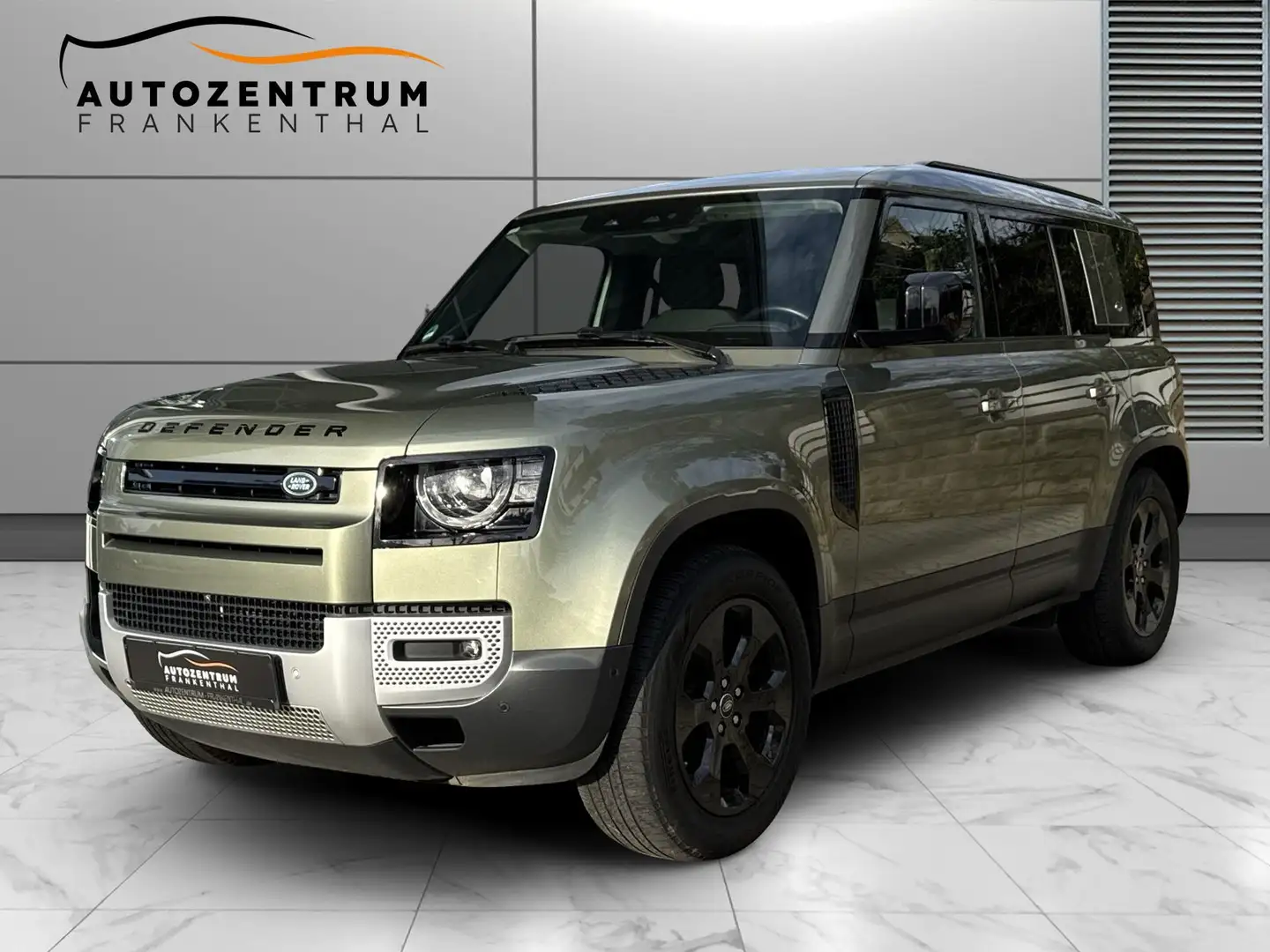 Land Rover Defender 110 SE ACC PANO LEDER AHK LED Grün - 1