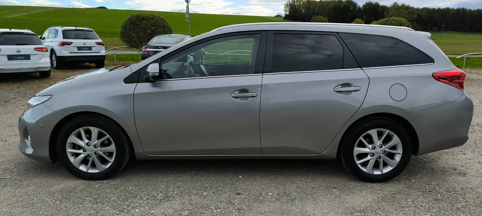 Toyota Auris 1.4 Diesel Sport Touring AB 149 EUR/MONAT Grau - 2