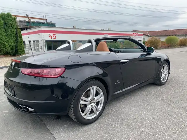 Alfa Romeo Spider 1.8 16V TBi*Navi*Xenon*Bose*Leder*1 Hand