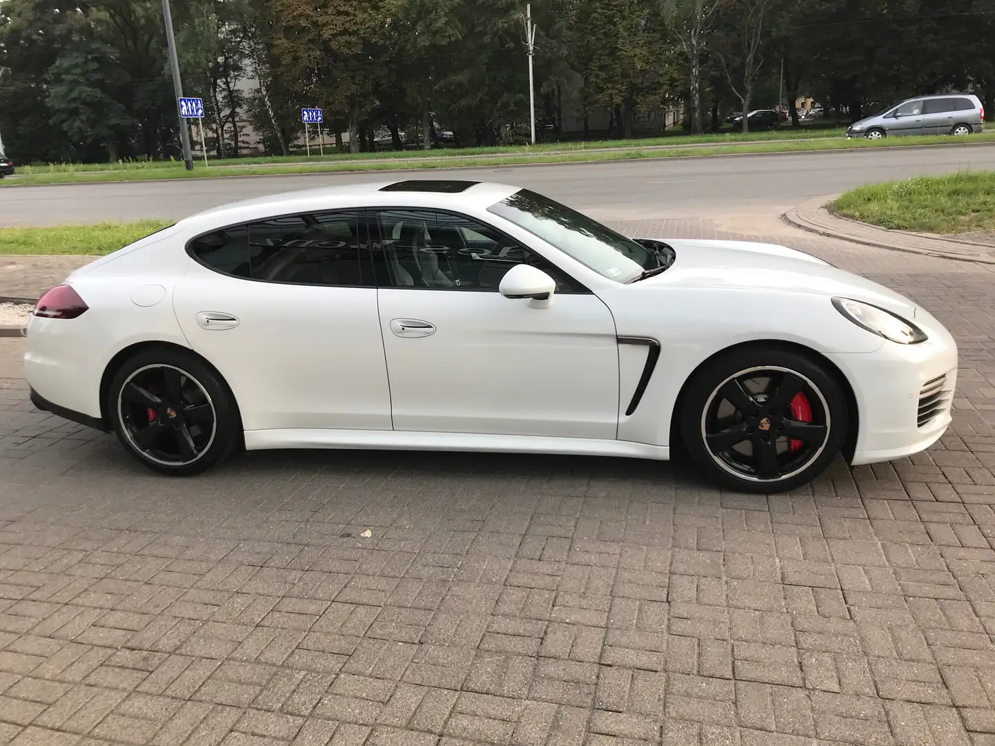 Porsche Panamera Panamera GTS 4.8i V8 PDK Wit - 1