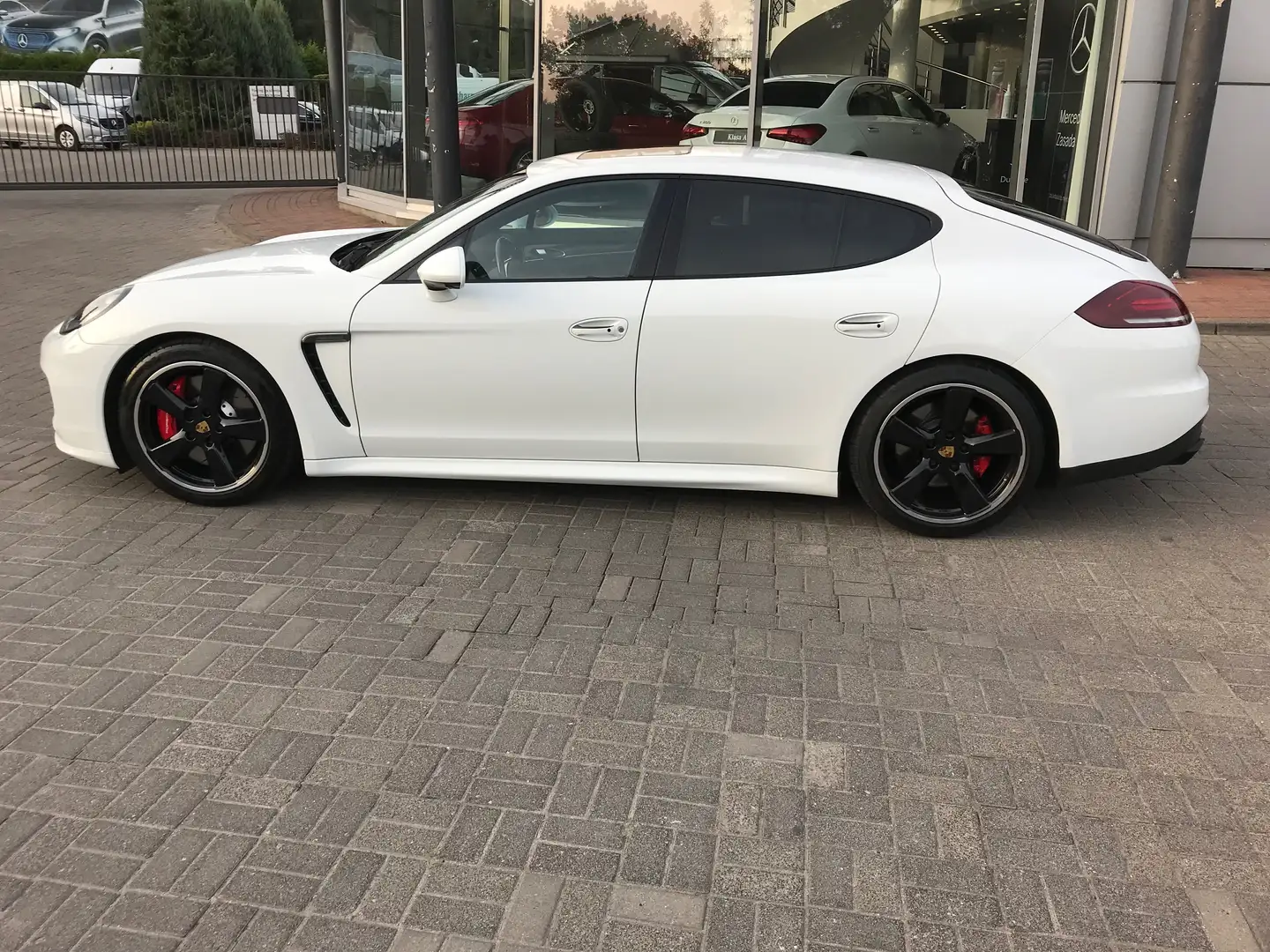 Porsche Panamera Panamera GTS 4.8i V8 PDK Wit - 2