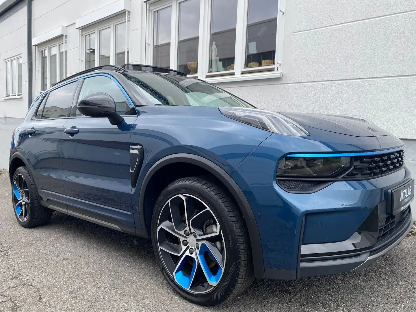 Sonstige Marken 01 1.5 TD PHEV 192 kW Blau - 2