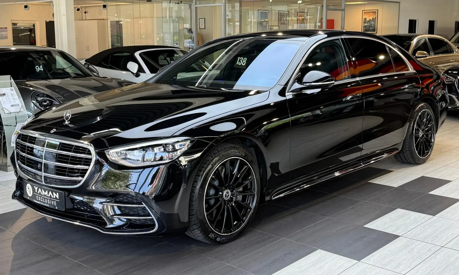 Mercedes-Benz S 580 4M L AMG*E-Aktive*FirstClass*Burm4D*3xTV* Zwart - 1