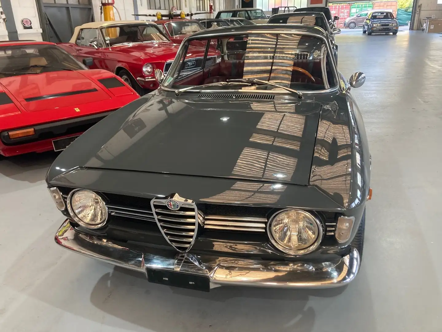 Alfa Romeo Giulia GT 1600 Veloce en stock en France Gris - 2