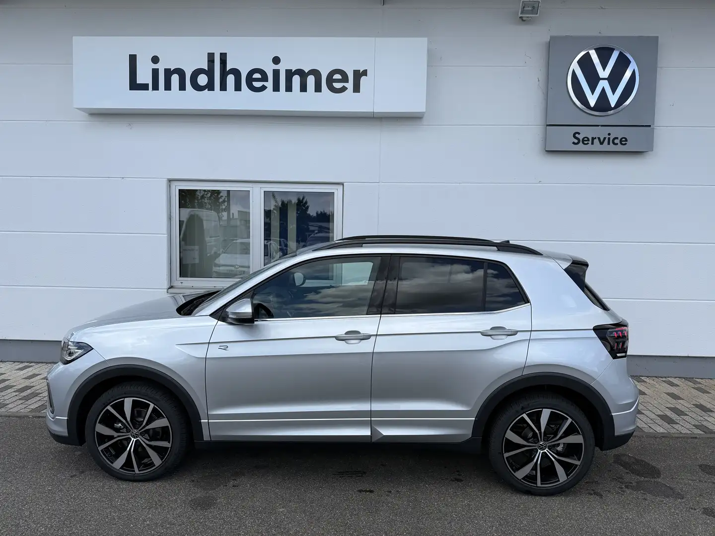 Volkswagen T-Cross 1.5 TSI 110 kW R-Line IQ.DRIVE/RFK/Keyless/Gar. Silber - 1