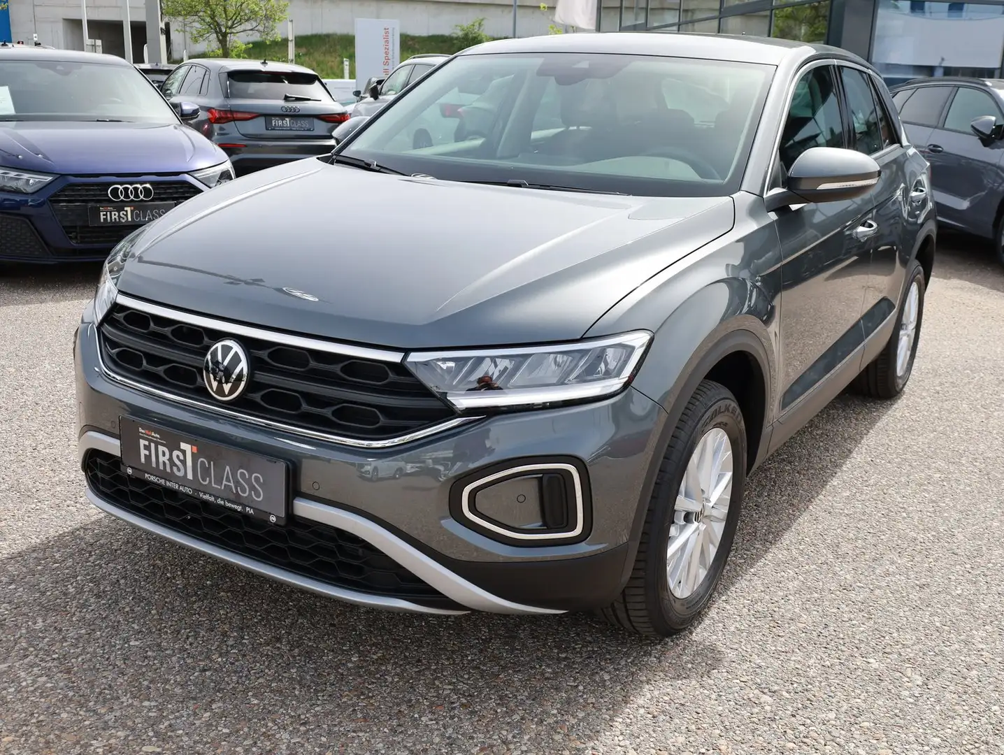Volkswagen T-Roc 4Me TSI Grau - 1
