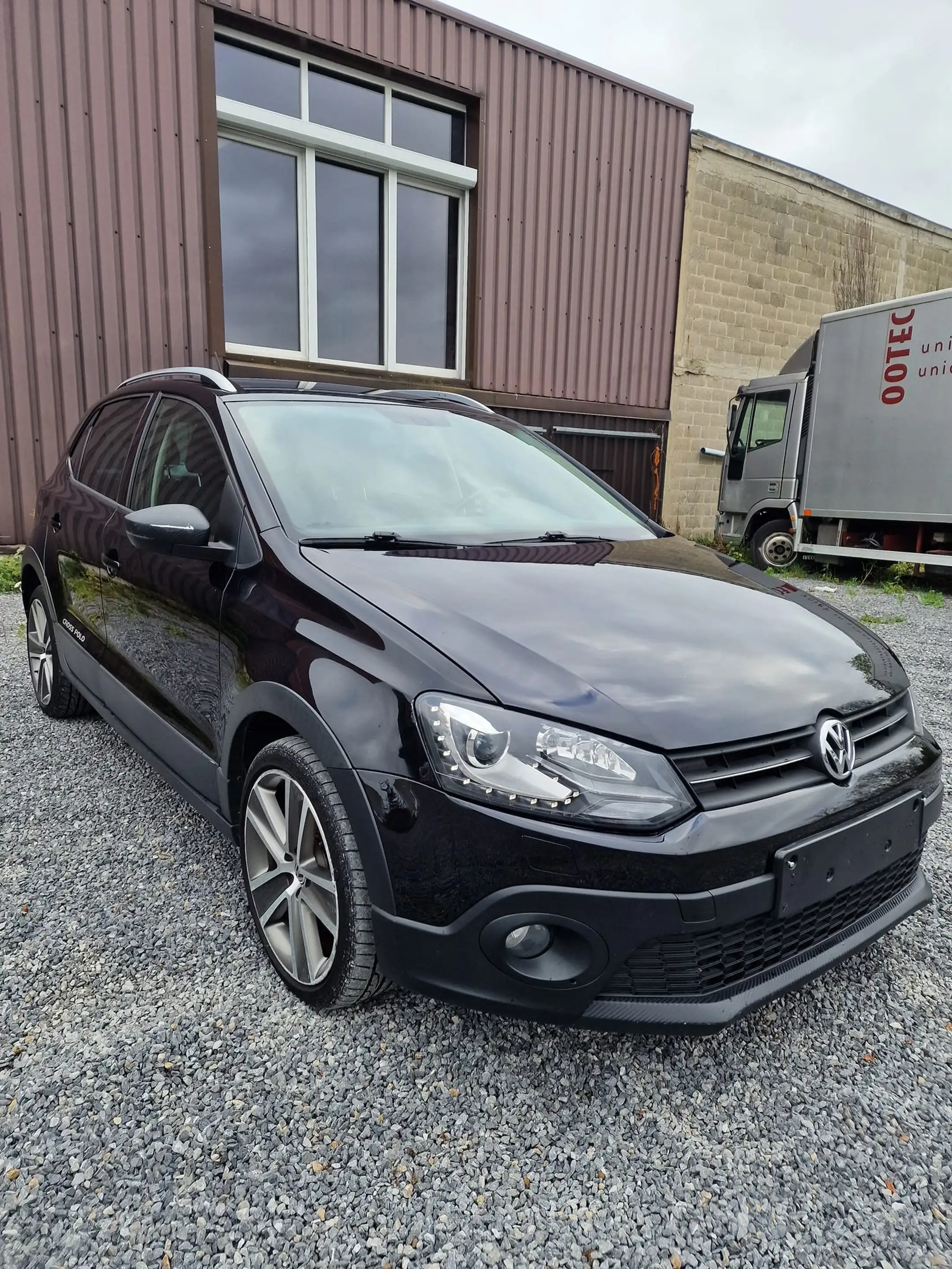 Volkswagen Polo Cross Crosspolo 1.6 CR TDi DSG // Automatique — photo 3