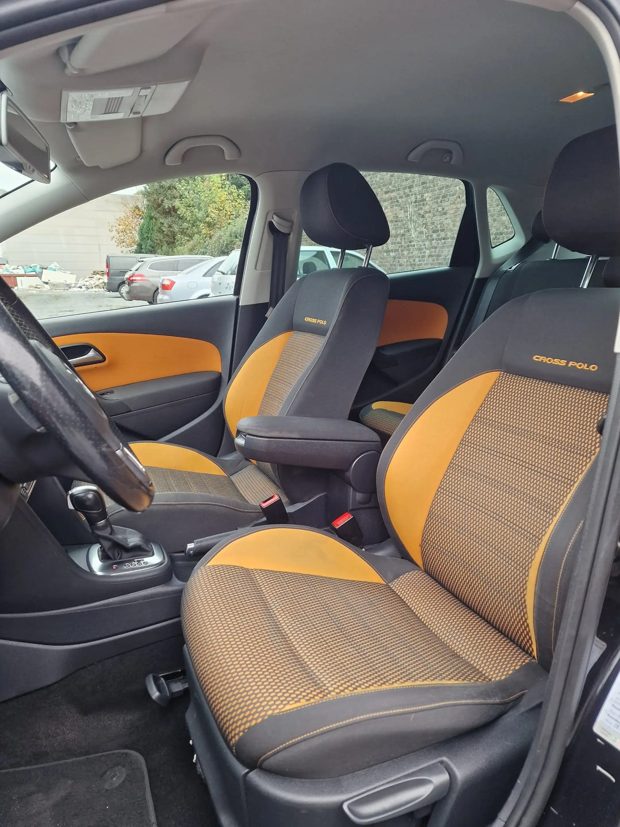 Volkswagen Polo Cross Crosspolo 1.6 CR TDi DSG // Automatique — photo 11