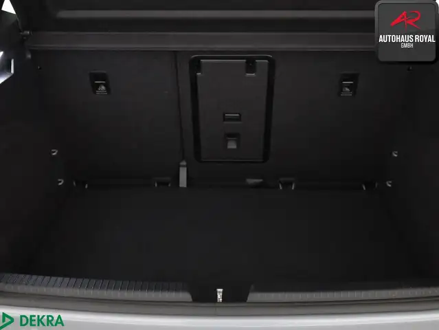 Volkswagen ID.3 view 12