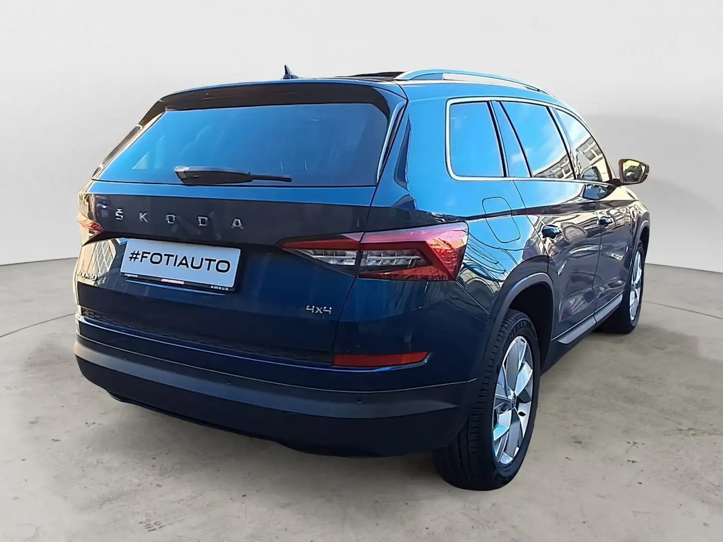 Skoda Kodiaq Kodiaq 7 posti 2.0 TDI SCR 190 CV 4x4 DSG Style Blu/Azzurro - 2