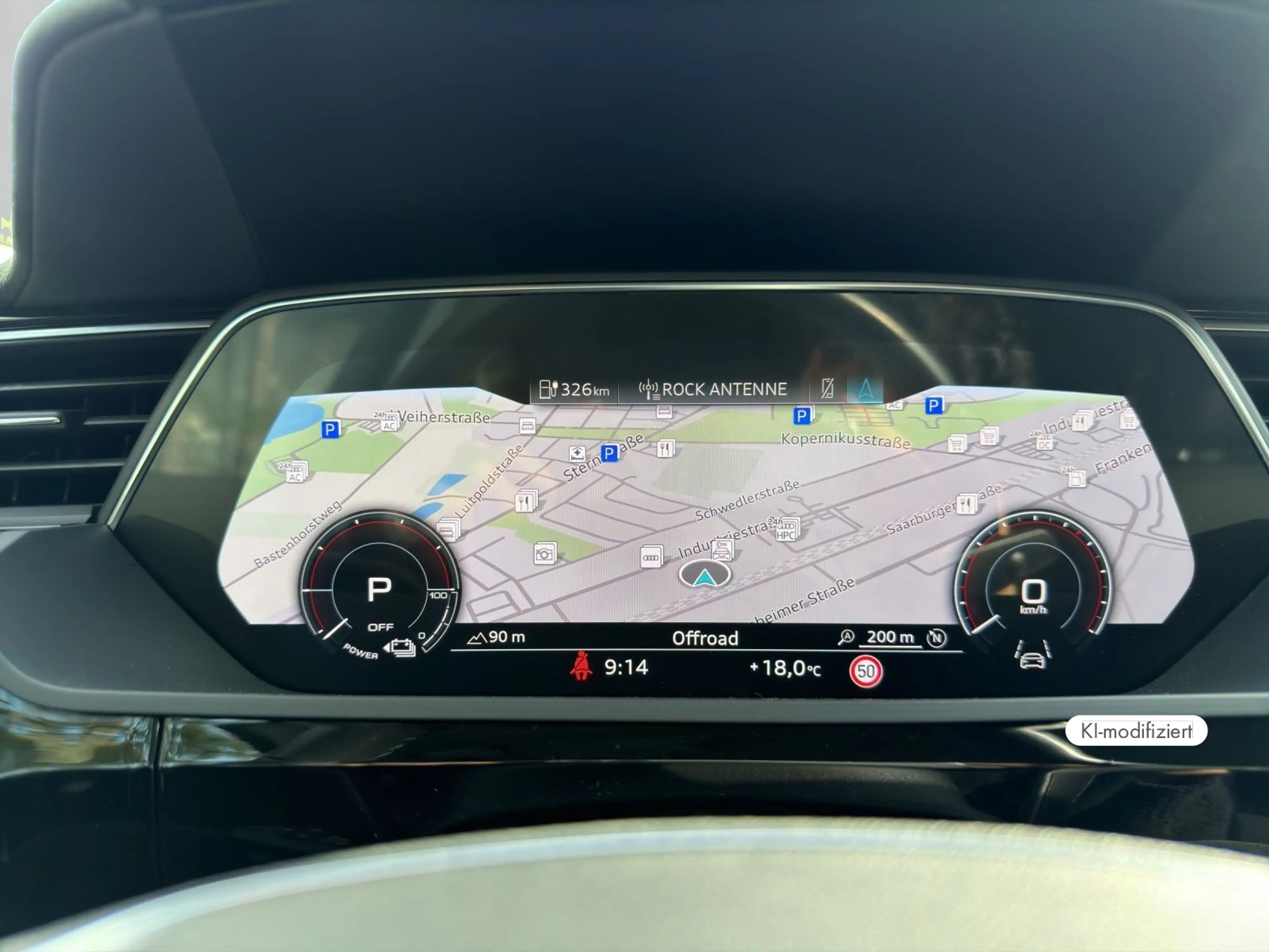 Audi Q8 e-tron 50 quattro advanced MATRIX P — photo 10