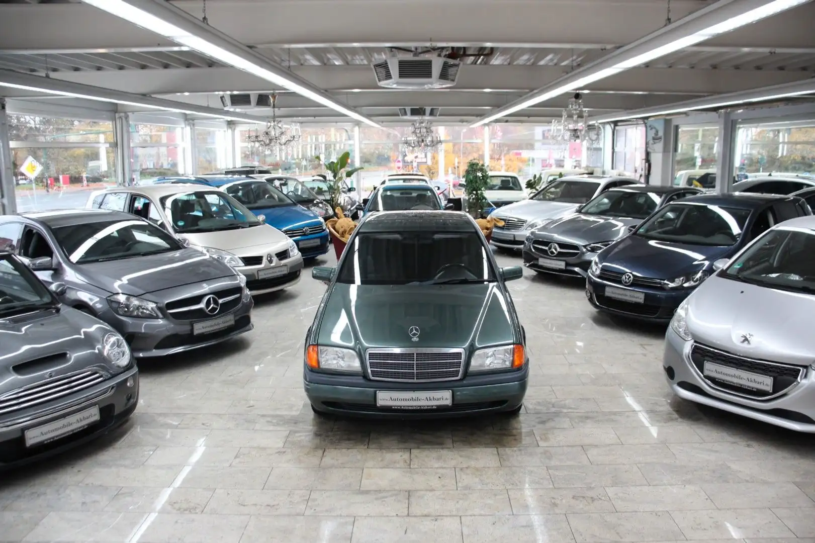 Mercedes-Benz C 200 D *Automatik*H-Zulassung* Зелений - 1