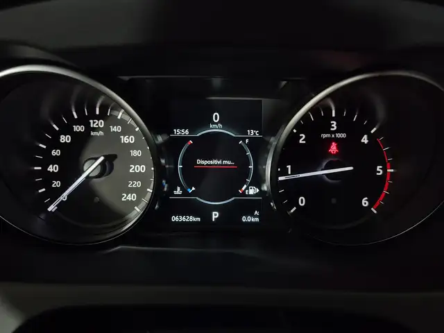 Land Rover Discovery Sport view 14