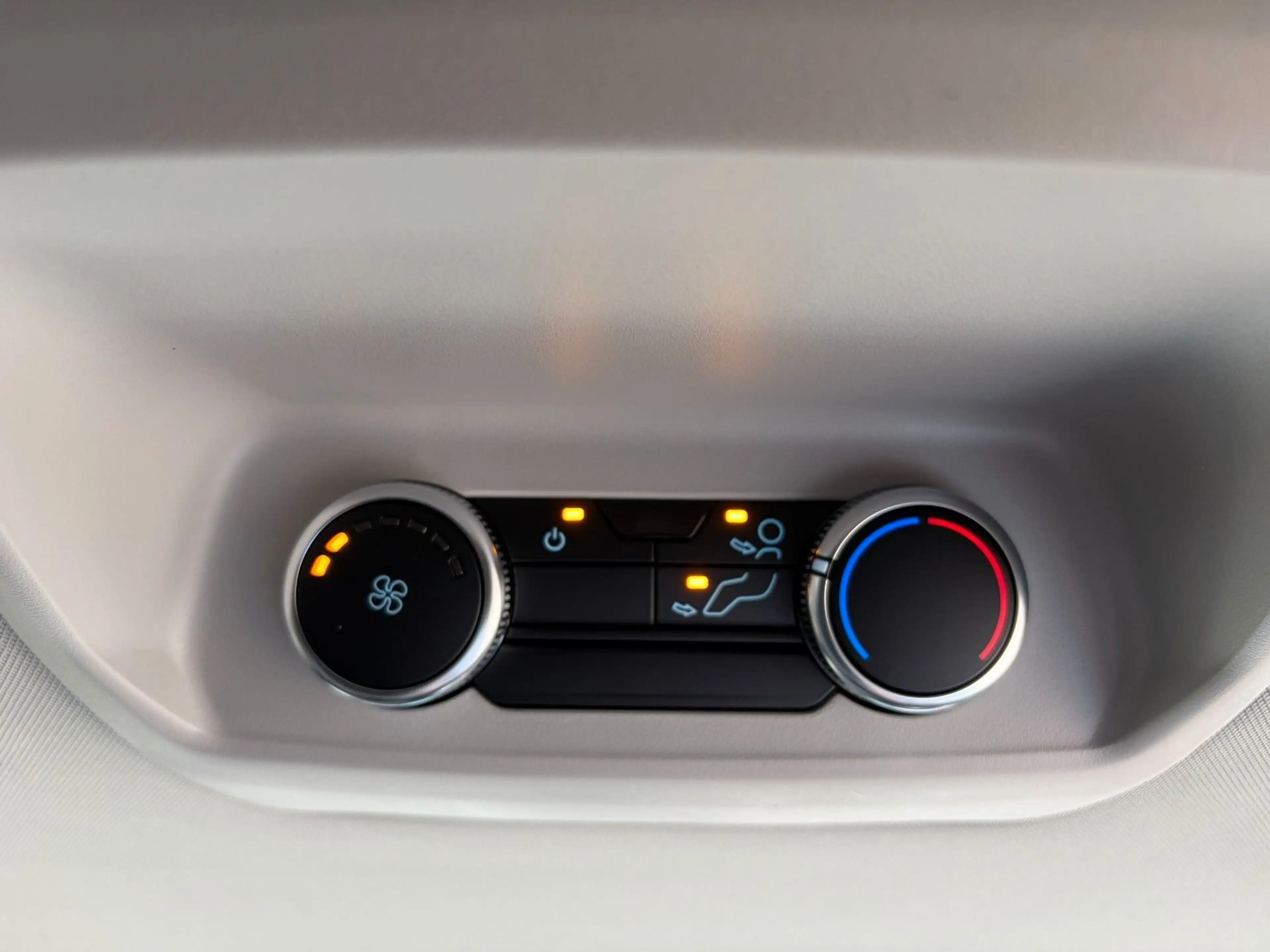 Ford Tourneo Custom 2.0 EcoBlue Aut. AWD Titanium 8SI — photo 11