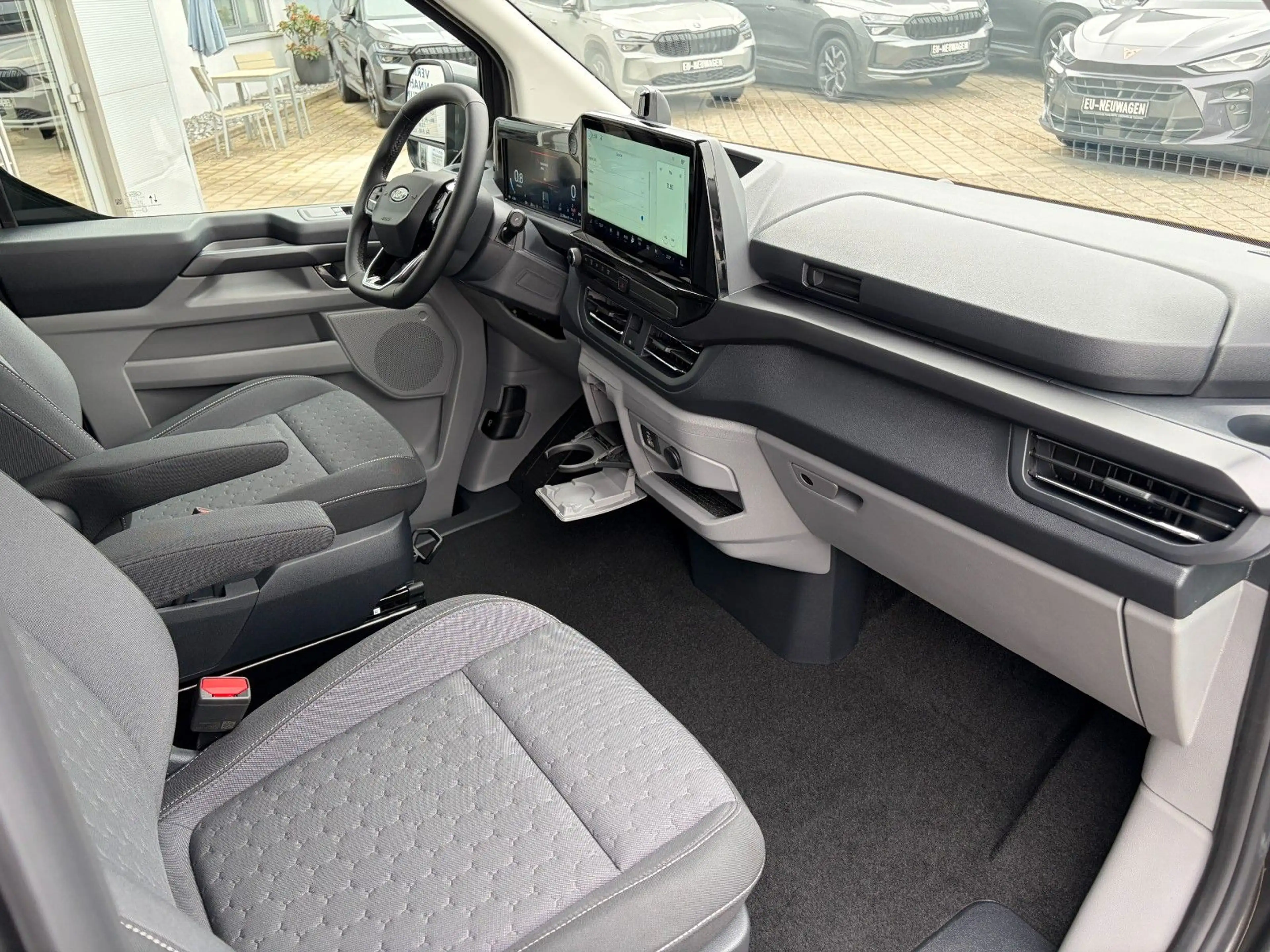Ford Tourneo Custom 2.0 EcoBlue Aut. AWD Titanium 8SI — photo 5