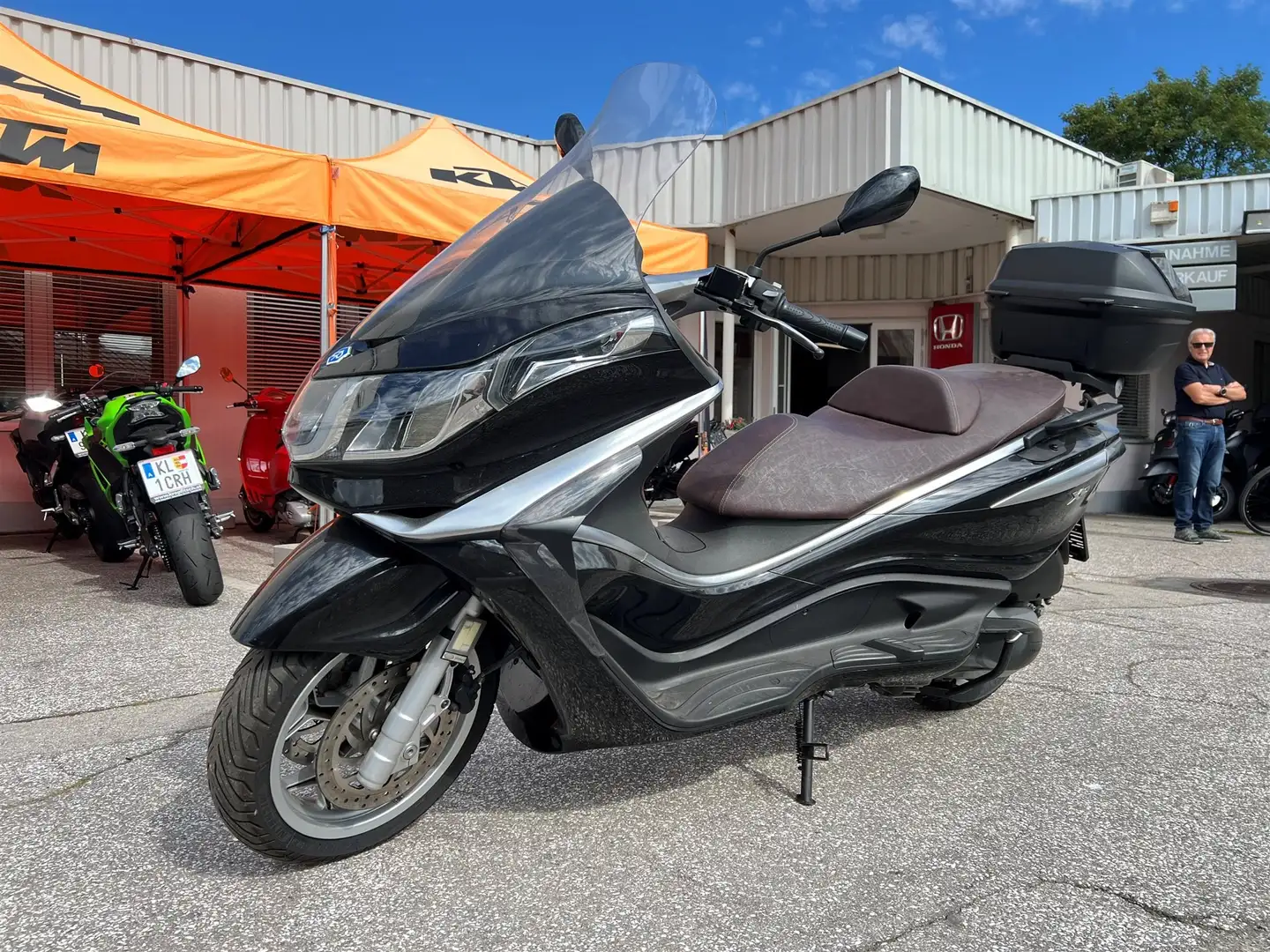 Piaggio X 10 ABS - 1