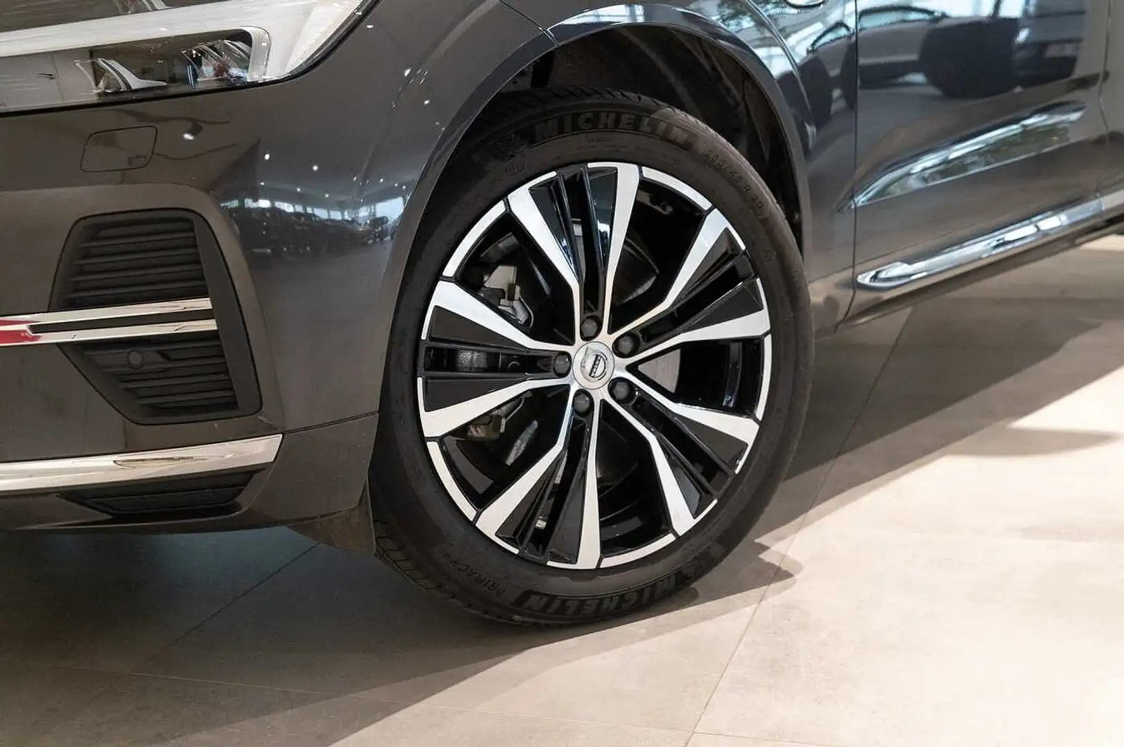 Volvo XC60 T6 Recharge Bright Ultimate + LUCHTVERING Gris - 2