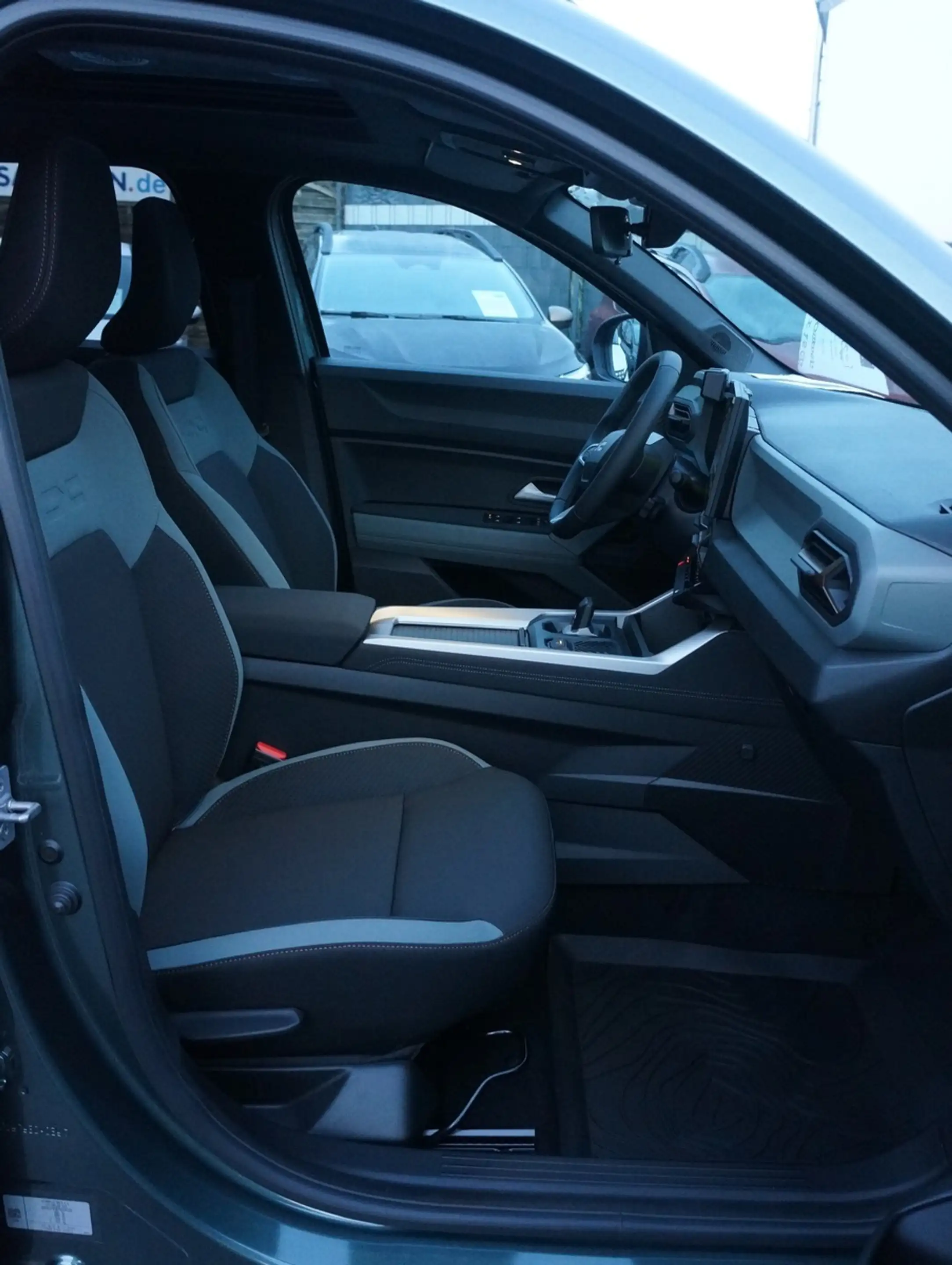 Dacia Bigster Journey+ FullHybrid 155 NAV+CAM+SH — photo 24