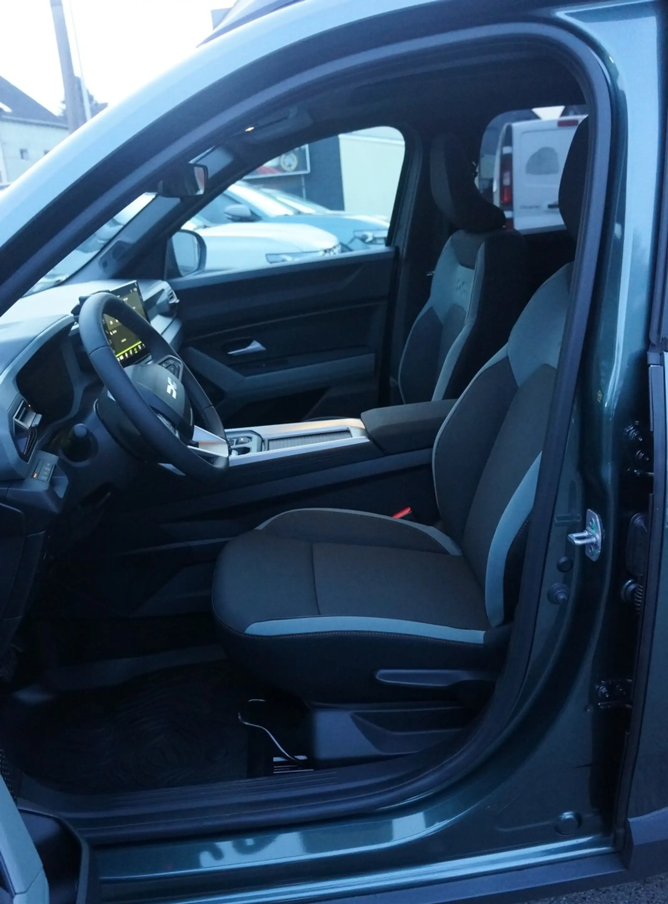 Dacia Bigster Journey+ FullHybrid 155 NAV+CAM+SH — photo 34