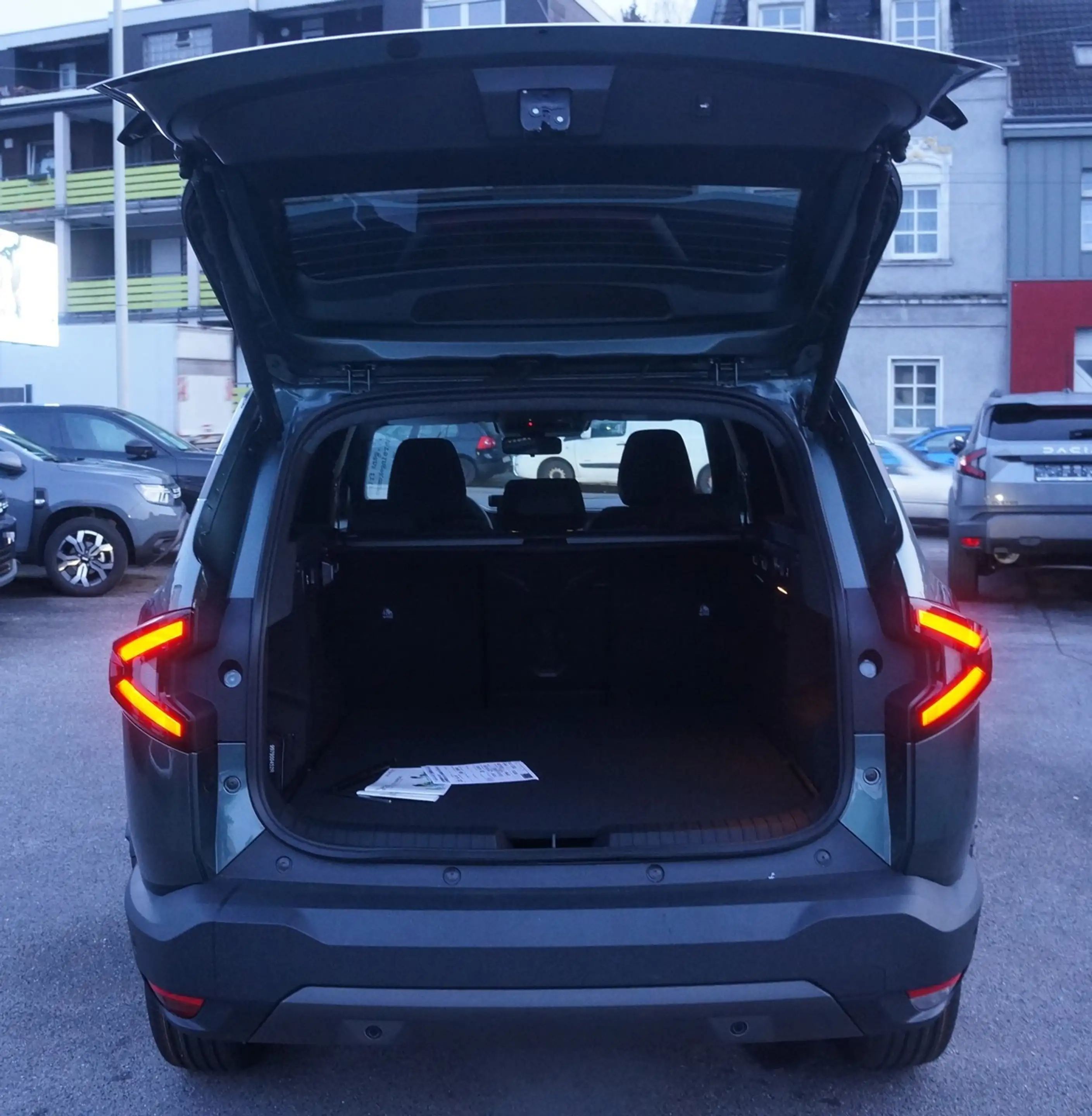 Dacia Bigster Journey+ FullHybrid 155 NAV+CAM+SH — photo 28
