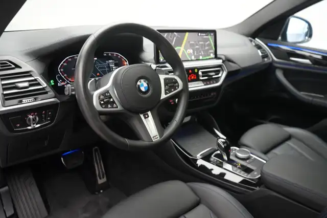 BMW X4 view 13