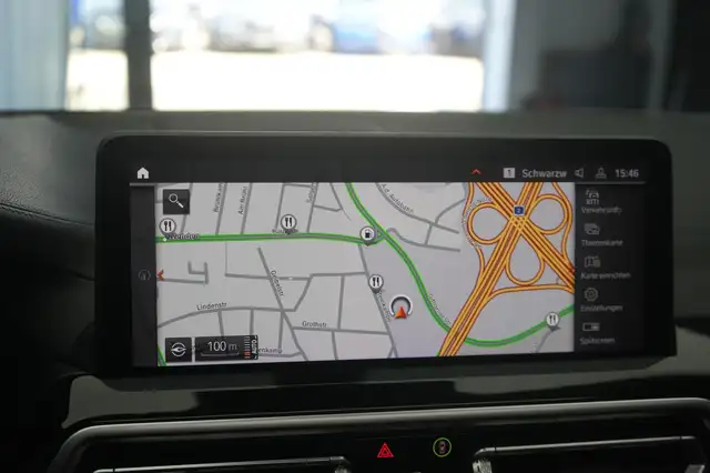 BMW X4 view 15