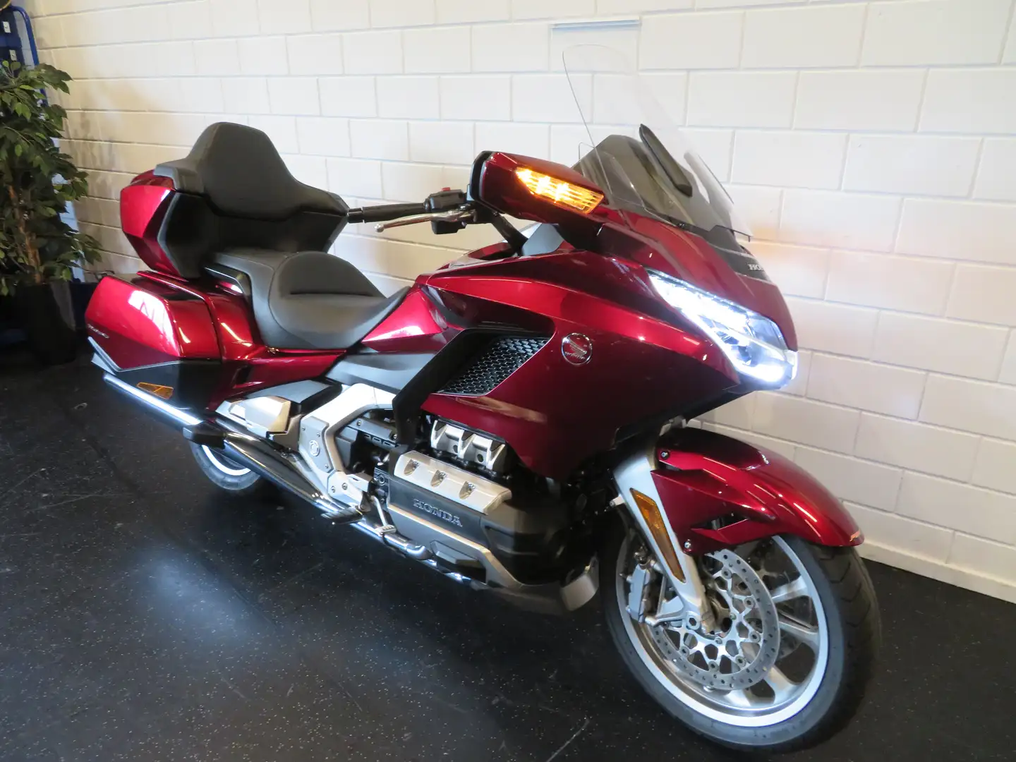 Honda GL 1800 GOLDWING TOURING NIEUWSTAAT Roşu - 2