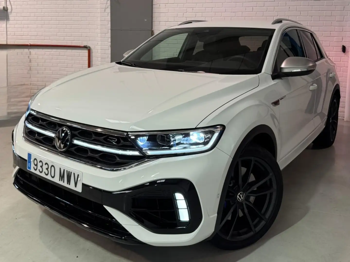 Volkswagen T-Roc 2.0 TSI R 4Motion DSG7 221KW Weiß - 1