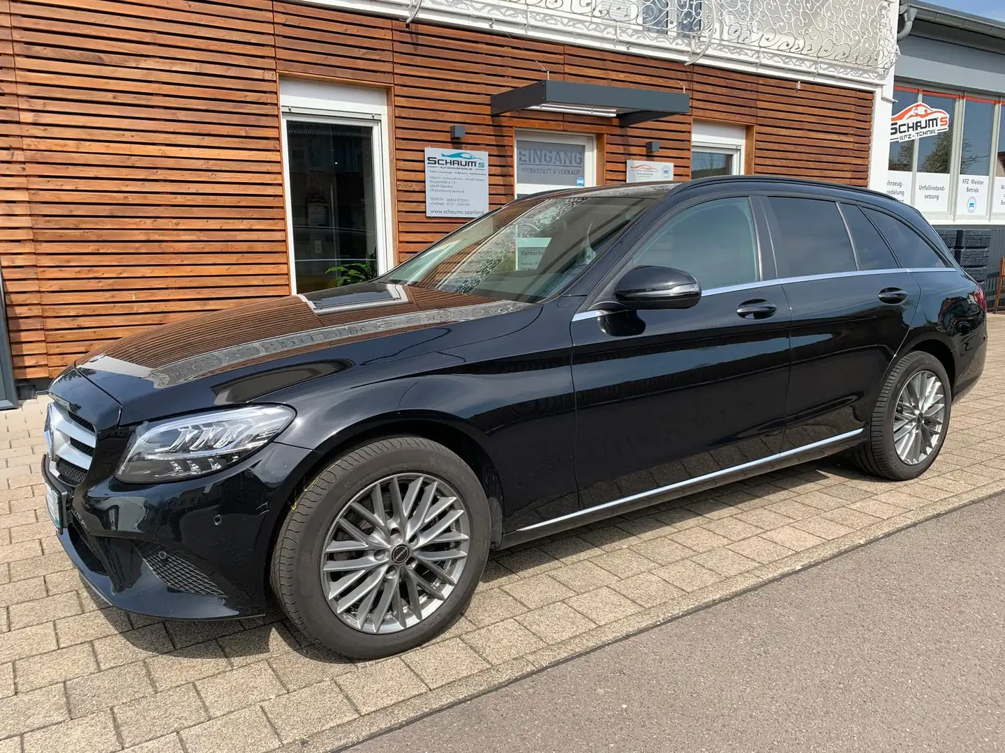 Mercedes-Benz C 220 C -Klasse T-Modell C 220 d 4Matic T *LED*9GangAuto Schwarz - 1