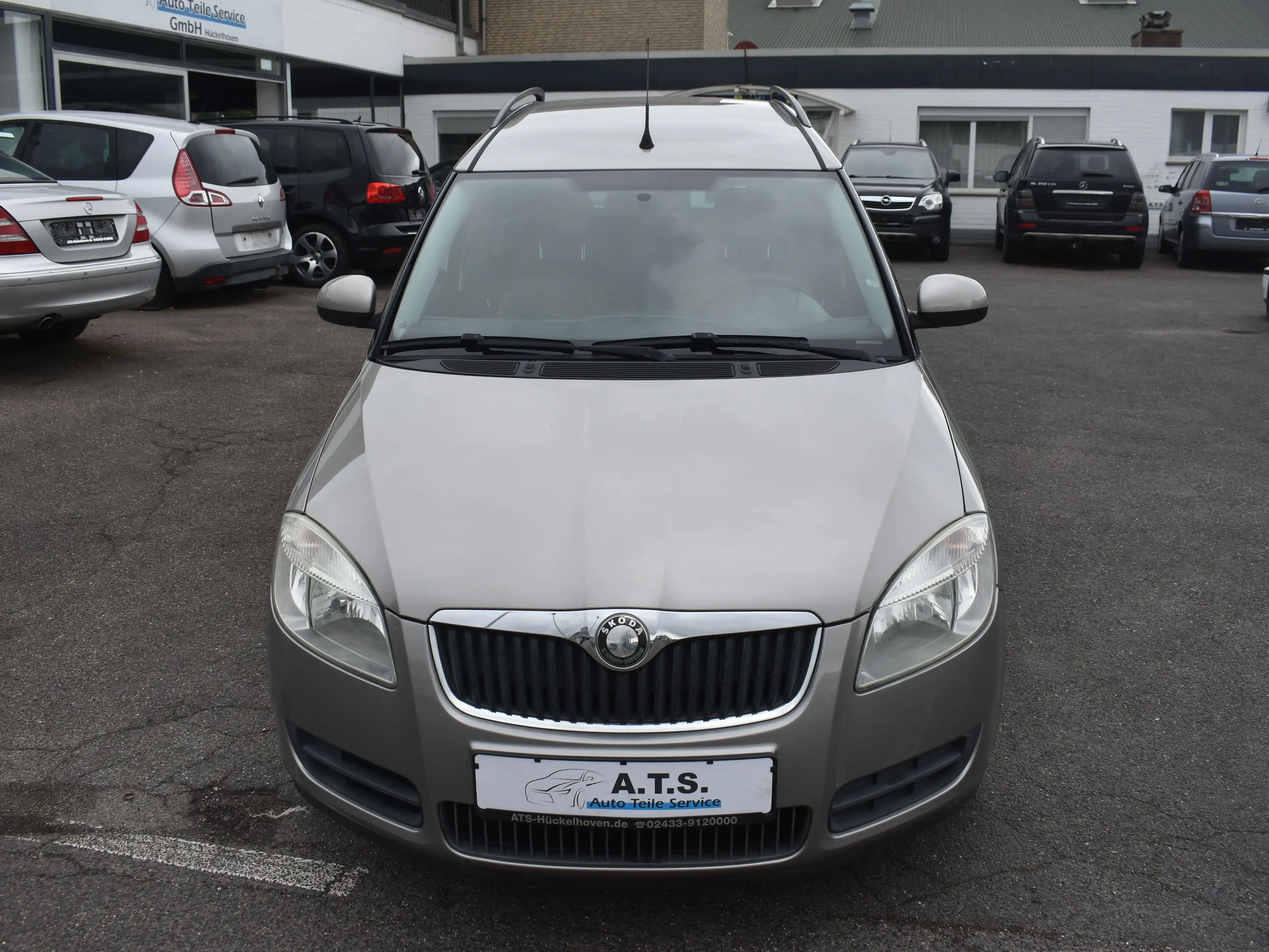 Skoda Roomster 1.6 Style PLUS EDITION *ZAHNRIEMEN NEU*AUS 1. HAND — photo 8