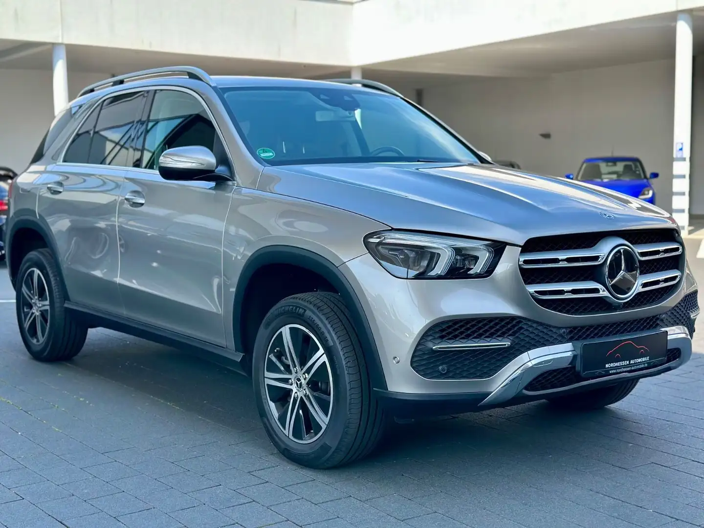 Mercedes-Benz GLE 350 d 4Matic | Airmatic | AHK | 360° | Leder Silber - 2