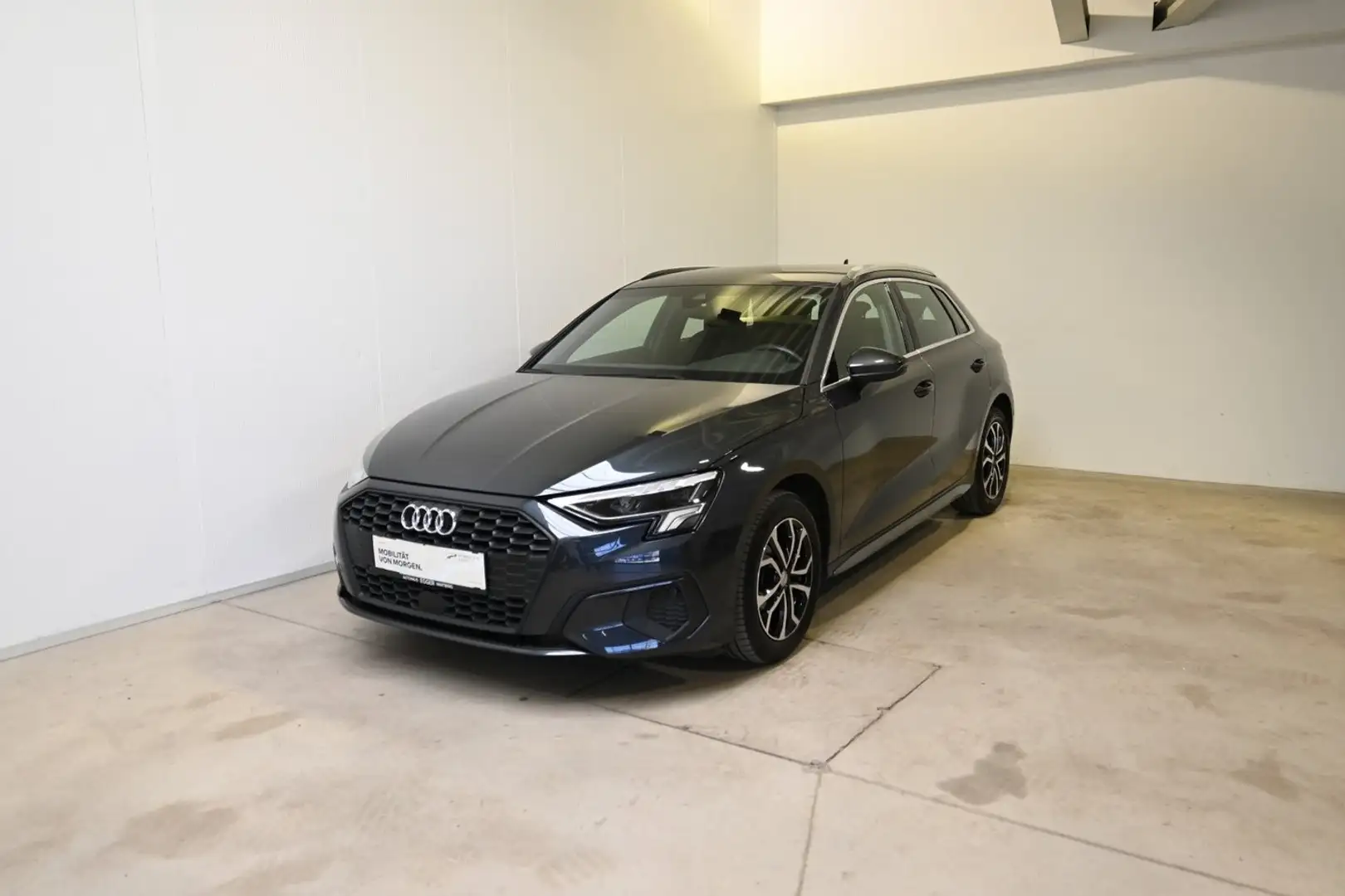 Audi A3 30 TDI intense Grau - 1