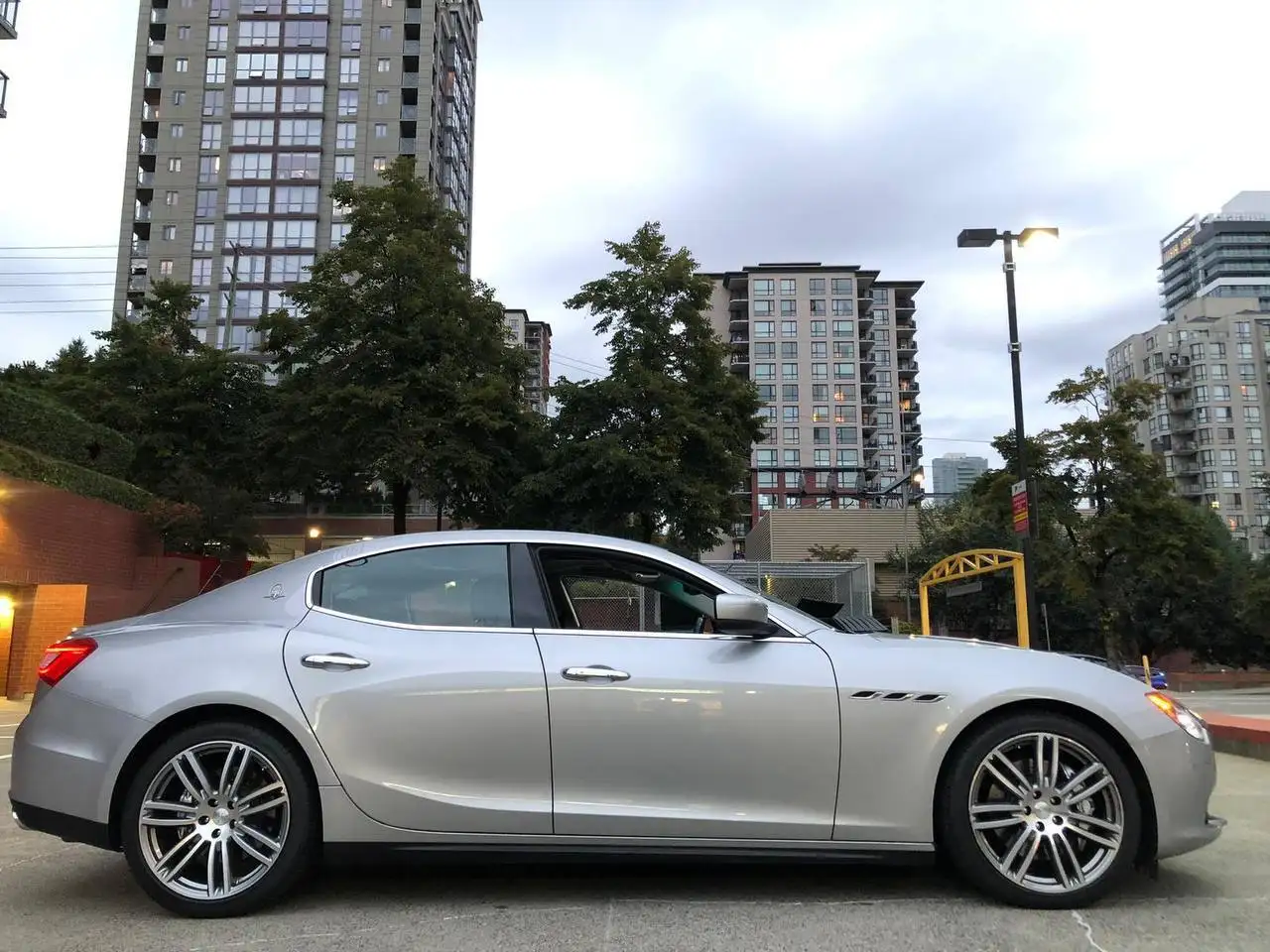 Maserati Ghibli снимка Maserati Ghibli