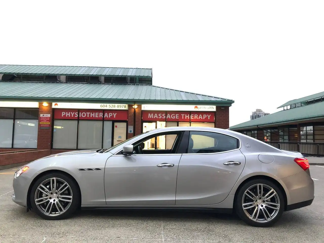 Maserati Ghibli снимка Maserati Ghibli