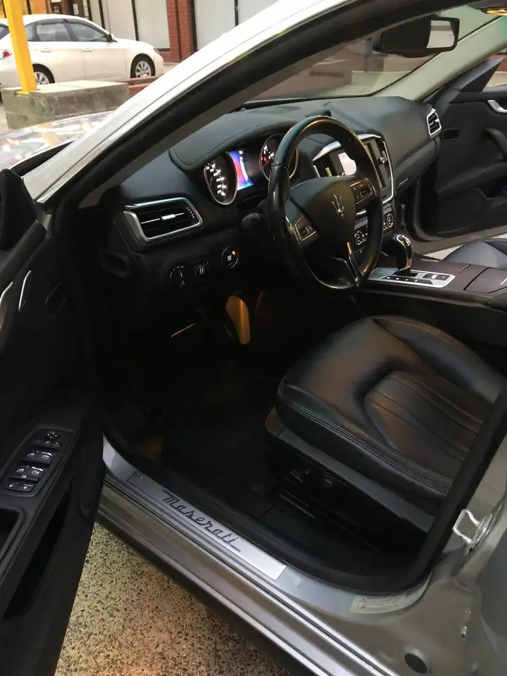 Maserati Ghibli снимка Maserati Ghibli