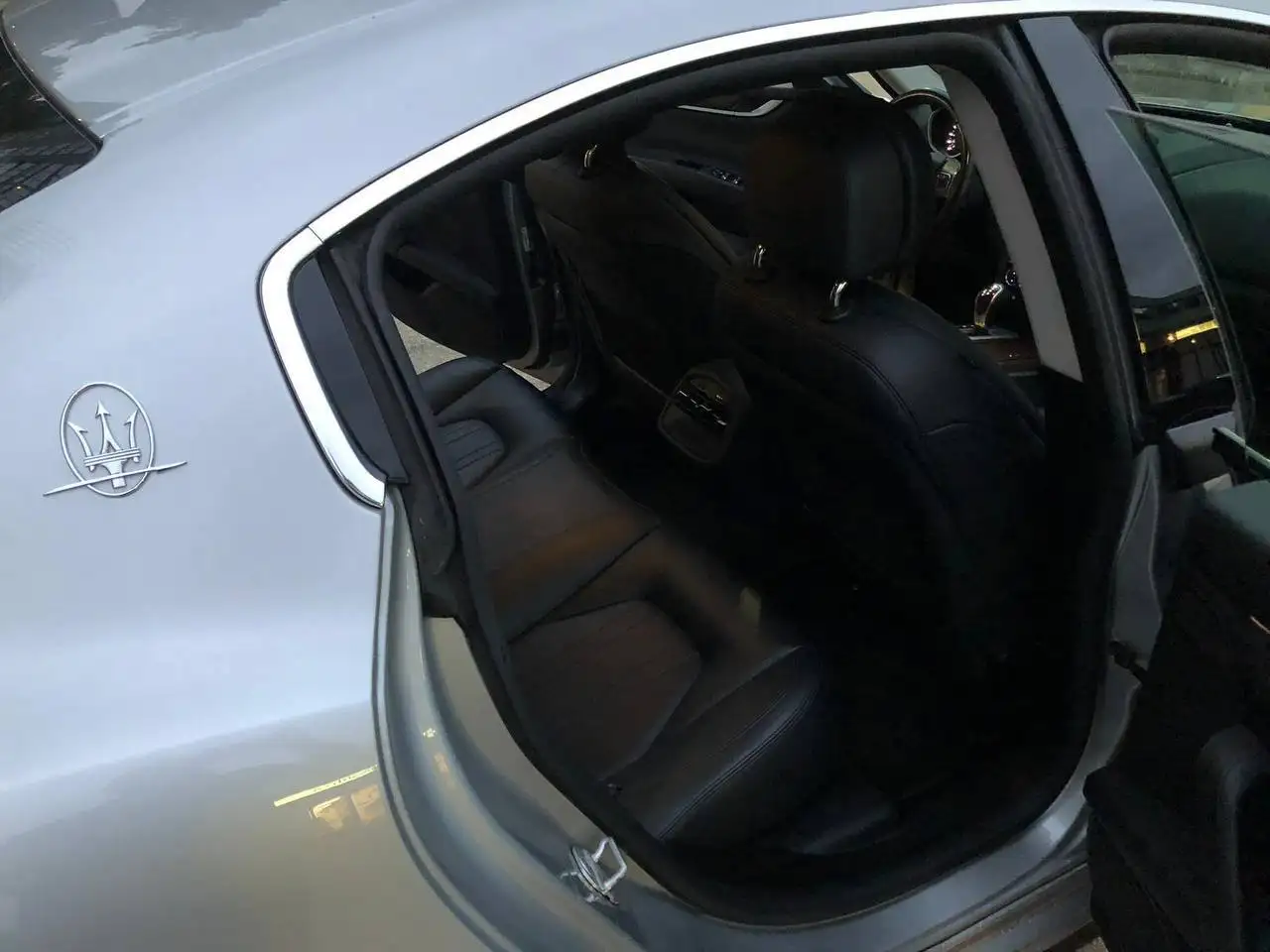 Maserati Ghibli снимка Maserati Ghibli