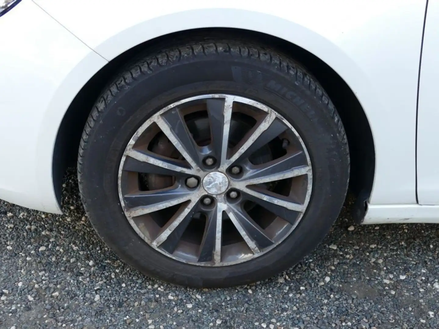 Peugeot 308 1.2 130 Ch ALLURE BVM6 Weiß - 2