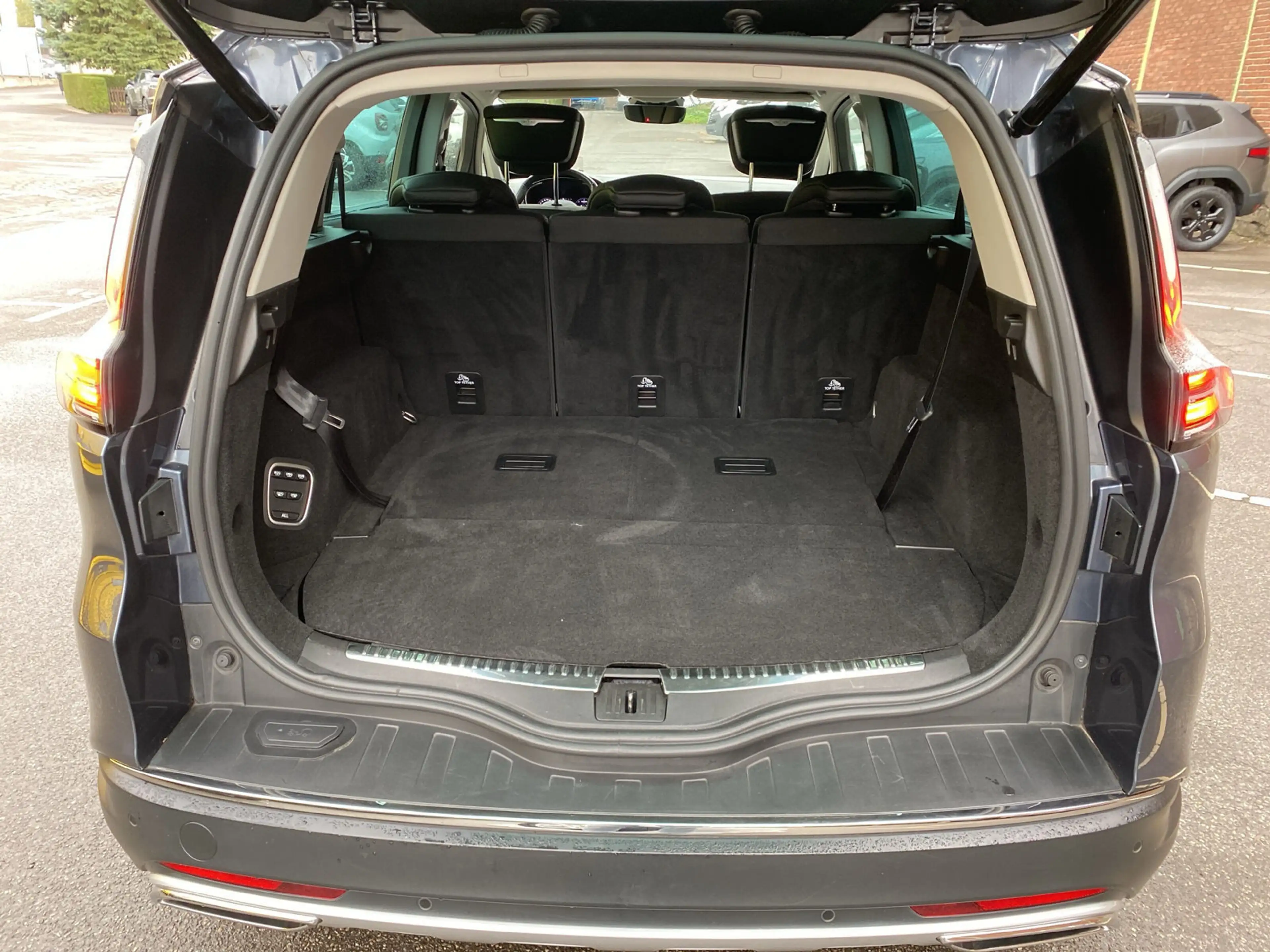 Renault Espace INITIALE PARIS BLUE dCi 190 EDC Navi PDC — photo 8