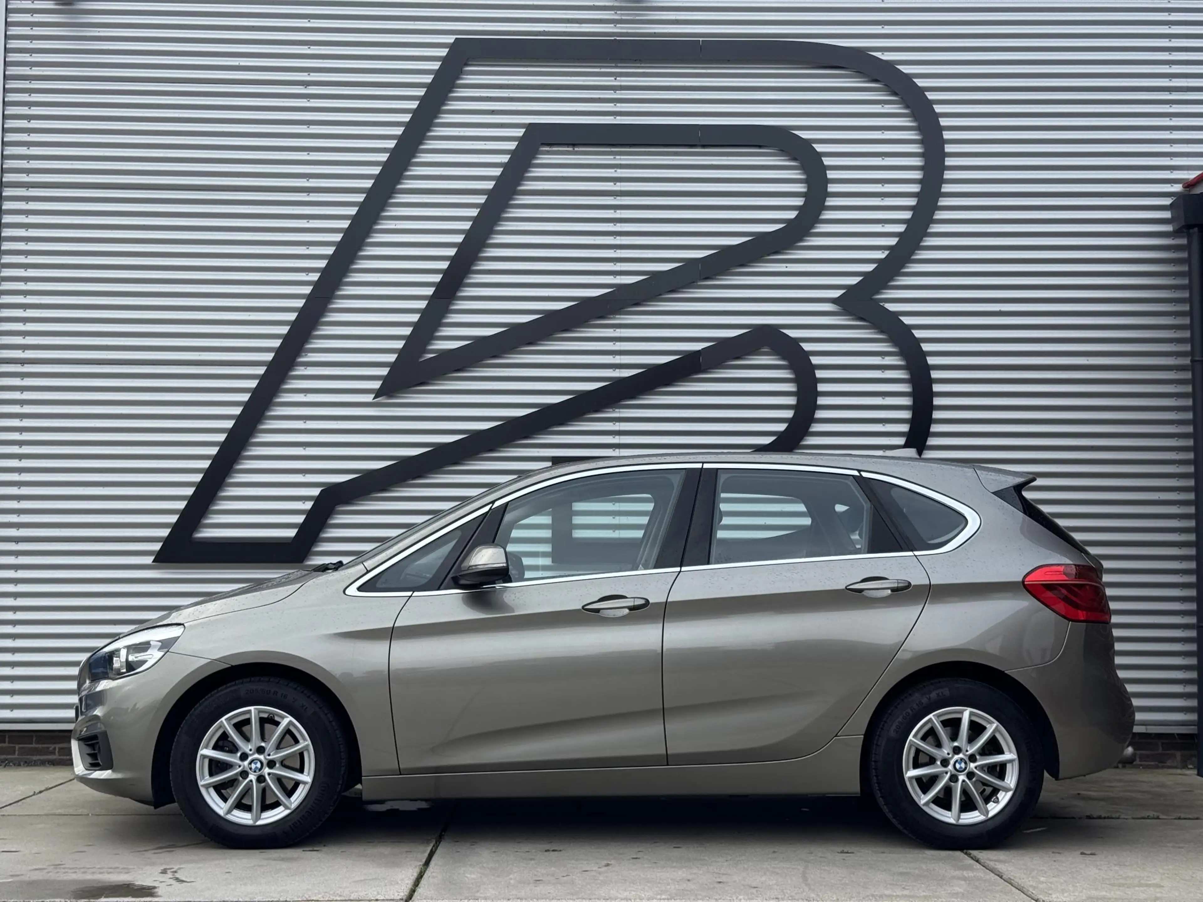 BMW 220 2-serie Active Tourer 220i 2e Eigenaar|Navi|Pano|L — photo 6